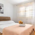 Appartement Bellezza In Makarska