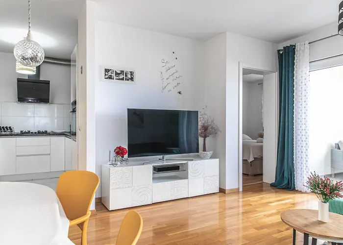 Bellezza In Makarska